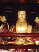 Свастика на статуе Будды