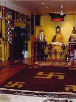 Свастика в интерьере буддийского храма, Торонто