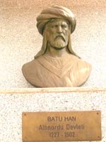 Памятник Хану Батыю в городе Сёгют, Турция