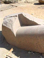 Фото 47. Блок сложной формы в районе Храма возле 2-й пирамиды (плато Гиза)