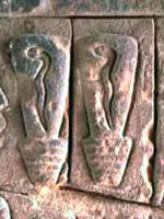 В храме Дендеры (Египет) много изображений приборов, трактуемых, как электрические