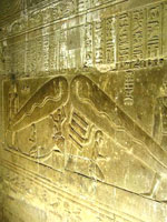 В храме Дендеры (Египет) много изображений приборов, трактуемых, как электрические