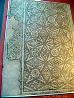 Мозаика со славяно-арийскими символами в Монтобане (Montauban), юг Франции