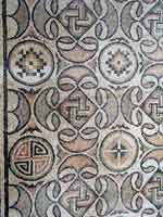 Мозаика со славяно-арийскими символами, Сабрата, Ливия
