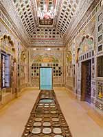 Дворец Зеркал (The Palace of Mirrors) или Шиш Махал (Sheesh Mahal) в Лахоре